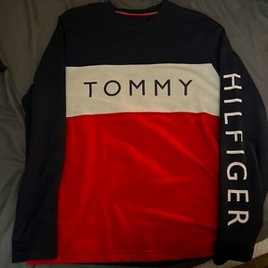 Barely worn & has been sitting in my closet for awhile now!